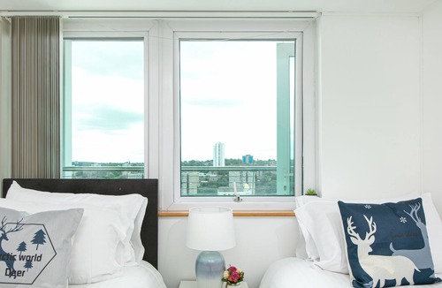 Woolwich House | 3 Bedroom Penthouse Near London Excel, O2 Arena, Greenwich
