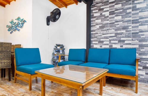 El Poblado Apartment | 3 Bedroom Penthouse Sliding Roof Hot Tub AC