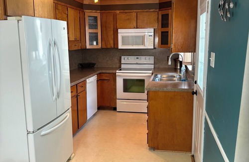 Rohrerstown House | 3-bedroom ranch in fantastic Lancaster