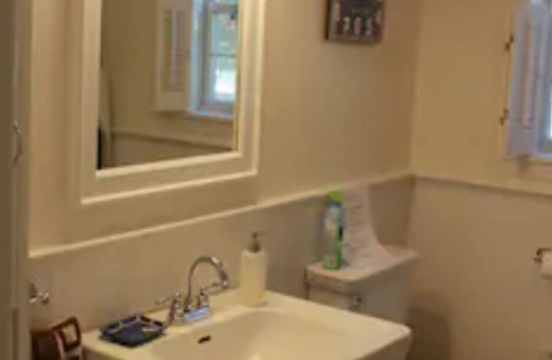 West Barnstable House | 3 Bedroom Sunny Cape Style