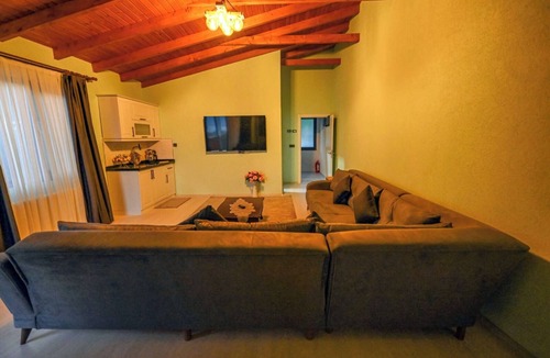 Serdivan Villa | 3-bedroom villa in lovely Serdivan with AC, WiFi