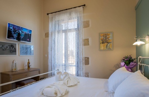 Drapanias Villa | 3-bedroom Villa with Pool by Delfus