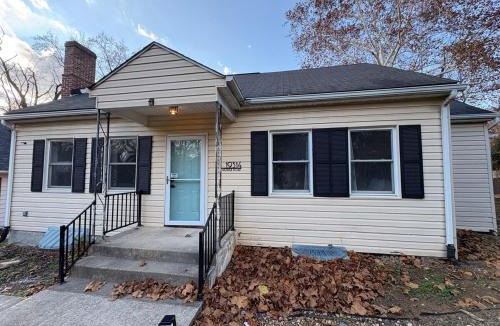Triangle Villa | 3 Bedrooms 4 Beds 2 Bathroom Single Family Home 5 Minutes to Quantico