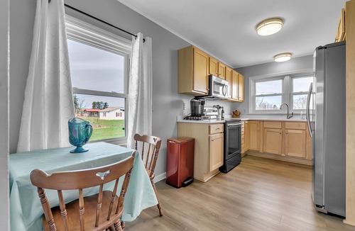 Ripley Apartment | 3 bedrooms Cape Cod at an award wining vineyard - Sparkling Ponds Winery
