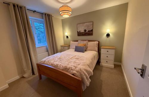 Hethersett House | 3 bedrooms Home away from Home near NNUH & UEA with 2 parking