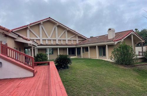 Amistad National Recreational Area House | 3 bedrooms, living room, 2.5 baths, kitchen, 2 outdoor patio, mini-bar, Wi-Fi.