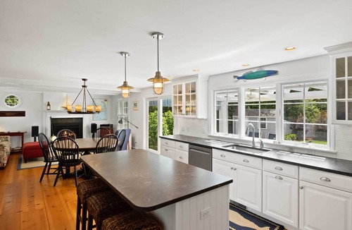 Orleans House | 3 Bicycles Provided! Cape Cod Cottage w/Deck