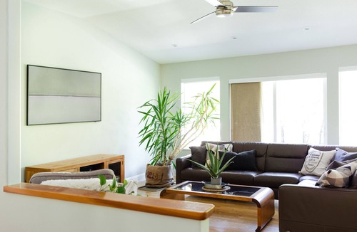 Crescent Valley House | 3 BR 2 bath w/HOT TUB on private mountain view balcony & AC.