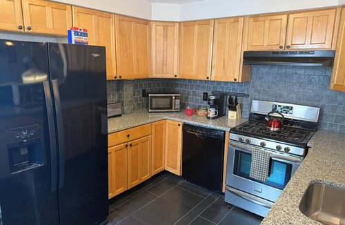 Bryn Mawr Apartment | 3 BR, 3 Bath Mid-Term House in Bryn Mawr