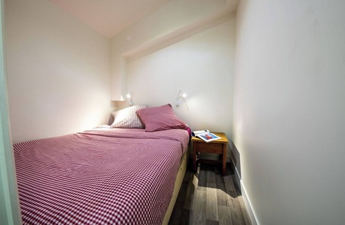 Allevard Apartment | 3 BR Elegant | Parking and A/C | Allevard-les-Bains