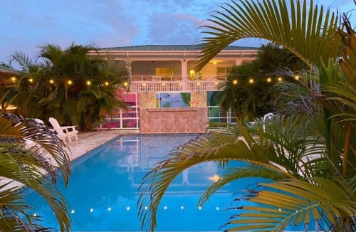 Tierras Nuevas Poniente Apartment | 3 BR Family Apt at El Flamingo Beach Club | Walk to the Beach