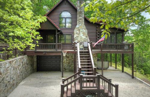 Morganton House | 3 BR Mountain Cabin Games Hot Tub Fire Pit