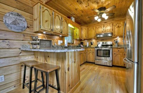 Morganton House | 3 BR Mountain Cabin Games Hot Tub Fire Pit
