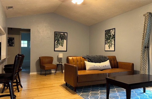Gainesville House | 3 BR updated home near UF, hospitals, & I-75