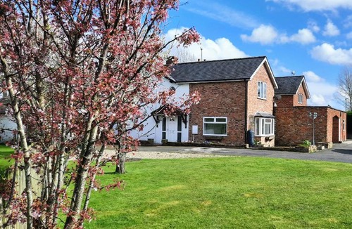 Pickering House | 3 Brookside House
