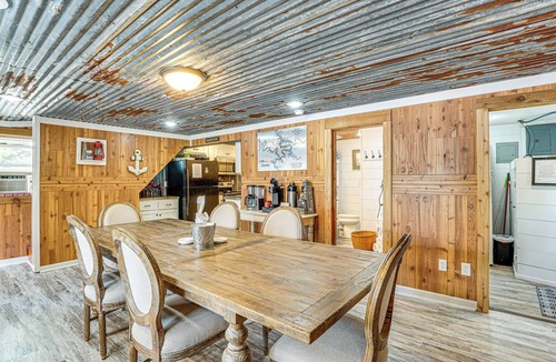 Rocky Mount House | 3 Cabins! Lakefront Reunion Retreat in Rocky Mount