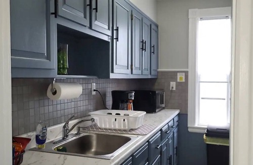 Worcester Apartment | #3- Charming 2-bedroom apartment on the 3rd floor in Worcester