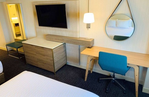 Downtown Columbus Hotel | 3 Comfortable Units, Near Ohio Historical Center! Convenient Stay!