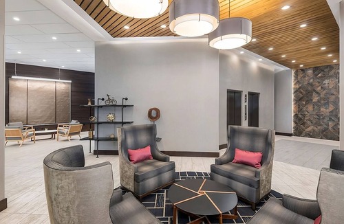 Greenville Downtown Apartment | 3 Comfortable Units, Comes with 24 Hour Gym! Minutes walk to Peace Center