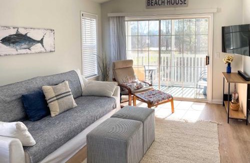 Longs House | 3 Community Pools: Golf Course Condo in Longs