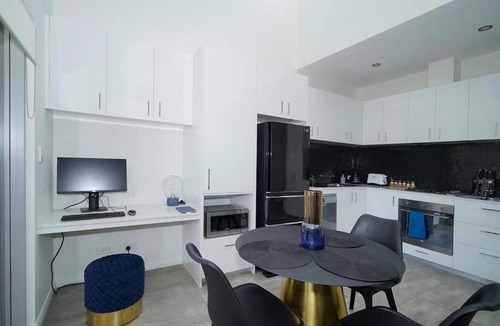 Perth Apartment | 3 Eco Home Parking & Wifi