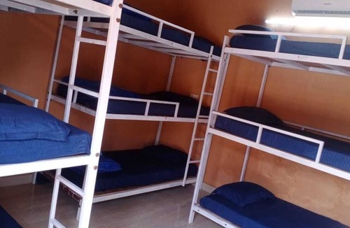 Vasant Kunj House | 3 FOX HOSTEL