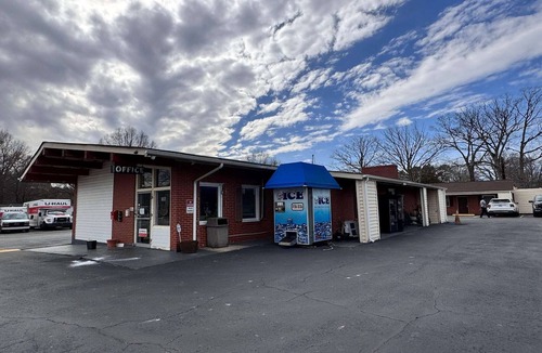 Ashland Apartment | 3 Full Beds Non-Smoking