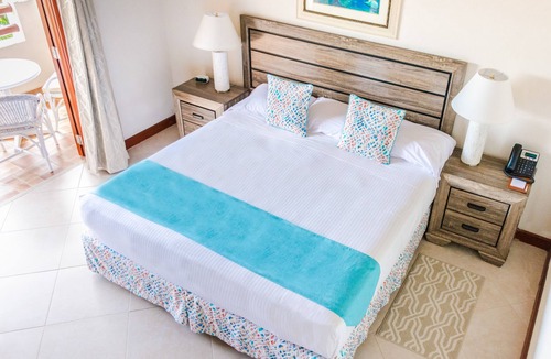 Maynards Hotel | 3 Garden Suites Close to Maycocks Bay and Mahogany Bay! Outdoor Pool, Parking!