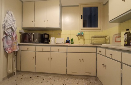 Plaka Apartment | 3-Generations Athenian home at the foot of the Acropolis hill in Athen"s center