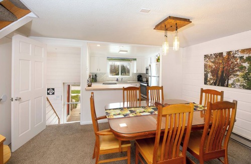 Cedar Condo | 3 king master suites, 4 bed 4 bath, outside heated pool, between Leland and GA