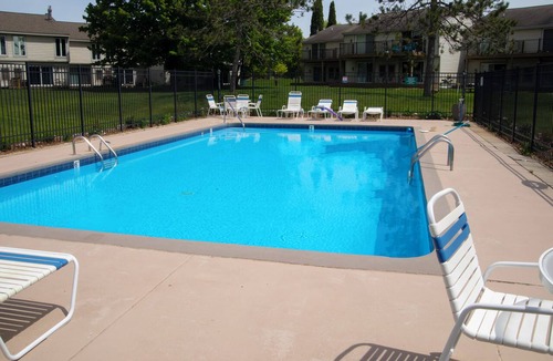 Cedar Condo | 3 king master suites, 4 bed 4 bath, outside heated pool, between Leland and GA
