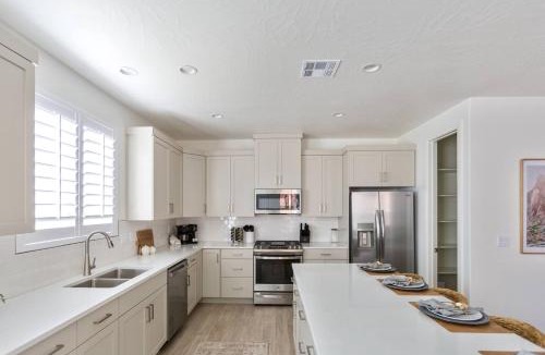 Washington House | 3 Master Ensuites King Beds, Hot Tub, Pool, Lazy River