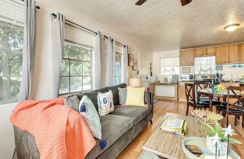 Bacliff Apartment | 3 Mi to Boardwalk: Bacliff Apartment w/Hot Tub