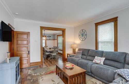 Sandusky House | 3 Mi to Cedar Point: Sunny Sandusky Home w/Yard