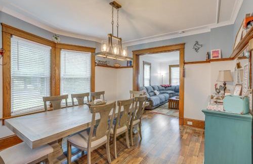 Sandusky House | 3 Mi to Cedar Point: Sunny Sandusky Home w/Yard
