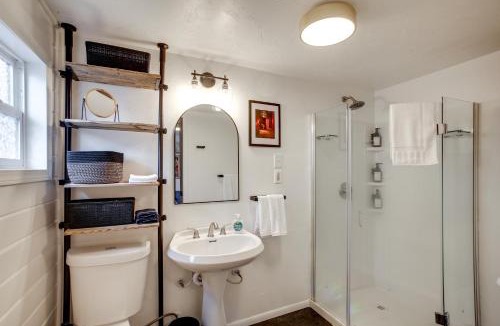 Latah Valley Apartment | 3 Mi to Downtown Spokane! Cozy Couple’s Retreat