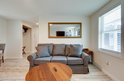 Wareham Apartment | 3 Mi to Onset Beach & Village! Pet-Friendly Apt