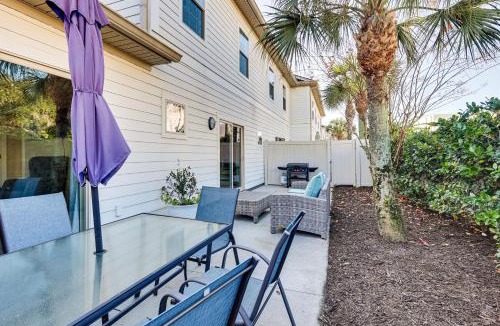 Epworth Acres House | 3 Mi to Pier Village: Dog-Friendly St Simons Home!