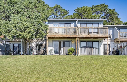 Myrtle Beach Apartment | 3 Mi to Surfside Beach & Pier: Townhome w/Balcony