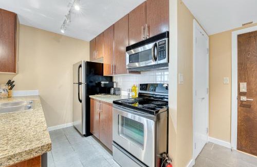Crosstown Apartment | 3 mins to BC place, central location, free parking
