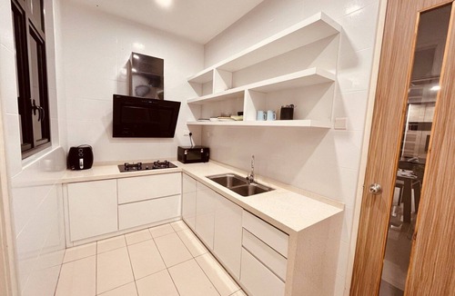 Batu Ferringhi Villa | 3 Minutes Away From Batu Feringghi Beach !