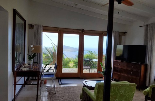 Estate Saint Joseph and Rosendal Apartment | 3 Minutes Drive to Famous Magens Bay Beach