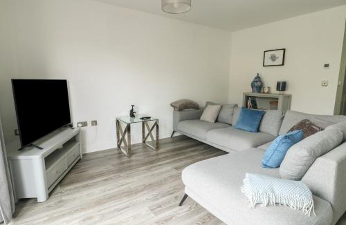 Brynteg House | 3 Parc Delfryn