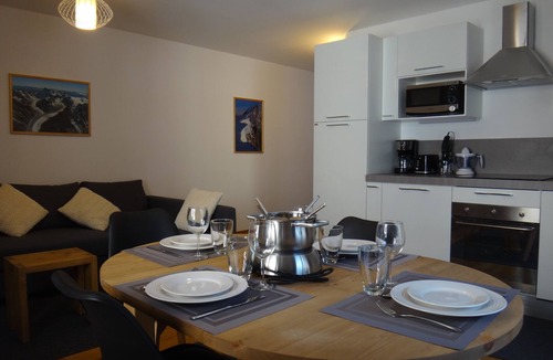 Chamonix City Centre Apartment | 3 PRESTIGE ROOMS, FULL CENTER, 4 STARS
