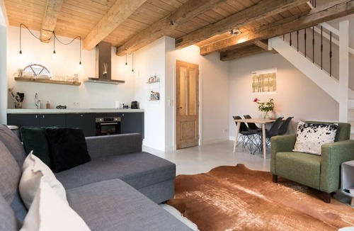 Abcoude Cottage | 3. Quietly Located Farm Close to RAI and Train