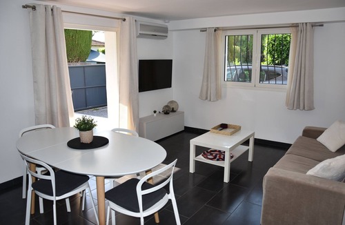 Cros-de-Cagnes Apartment | 3-room apartment in a detached house, close to beaches