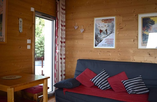 Font-Romeu-Odeillo-Via Apartment | 3-room central with parking, Font-Romeu