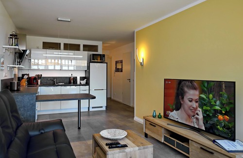 Heiligendamm Apartment | 3 room vacation apartment, sea view, balcony & close to the beach for 4 people with dog