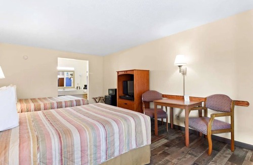 St. Augustine Beach Hotel | 3 Rooms Great for Beach Adventures | St. Augustine Beach - 1.7 mi | Onsite Pool