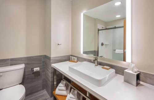 Pendleton Hotel | 3 Rooms Near Umatilla River - 2.4 miles away | Free Parking & Pet-Friendly